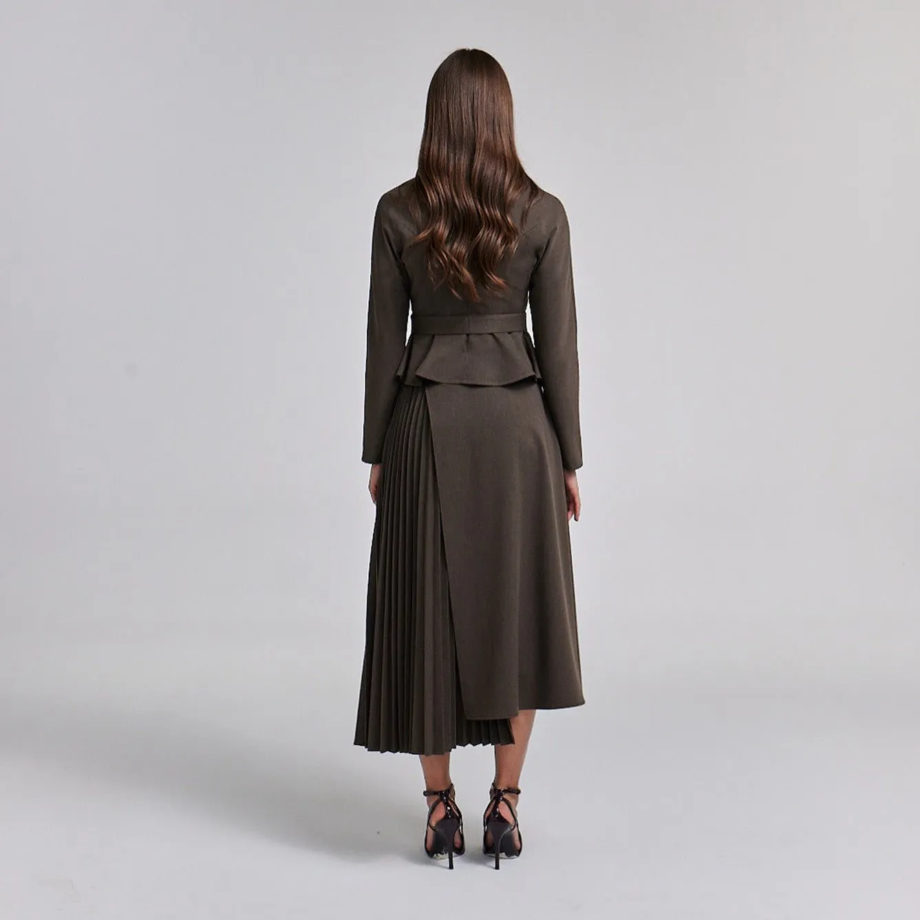 Fitted Flounce Wool Blazer