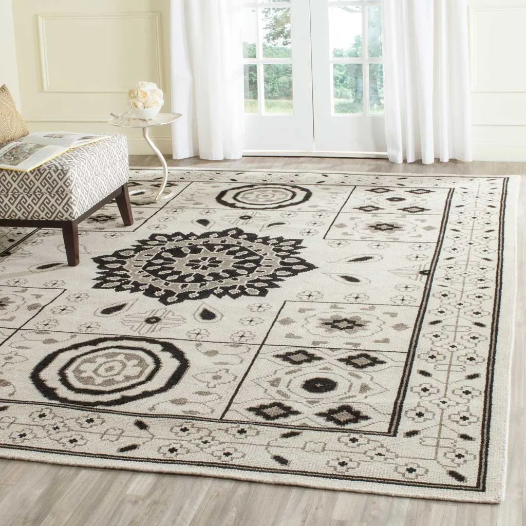 Kenya Classic Ivory/Gray Area Rug