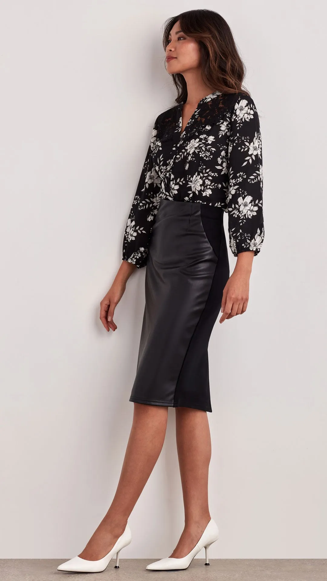 LACE TRIM BLOUSE