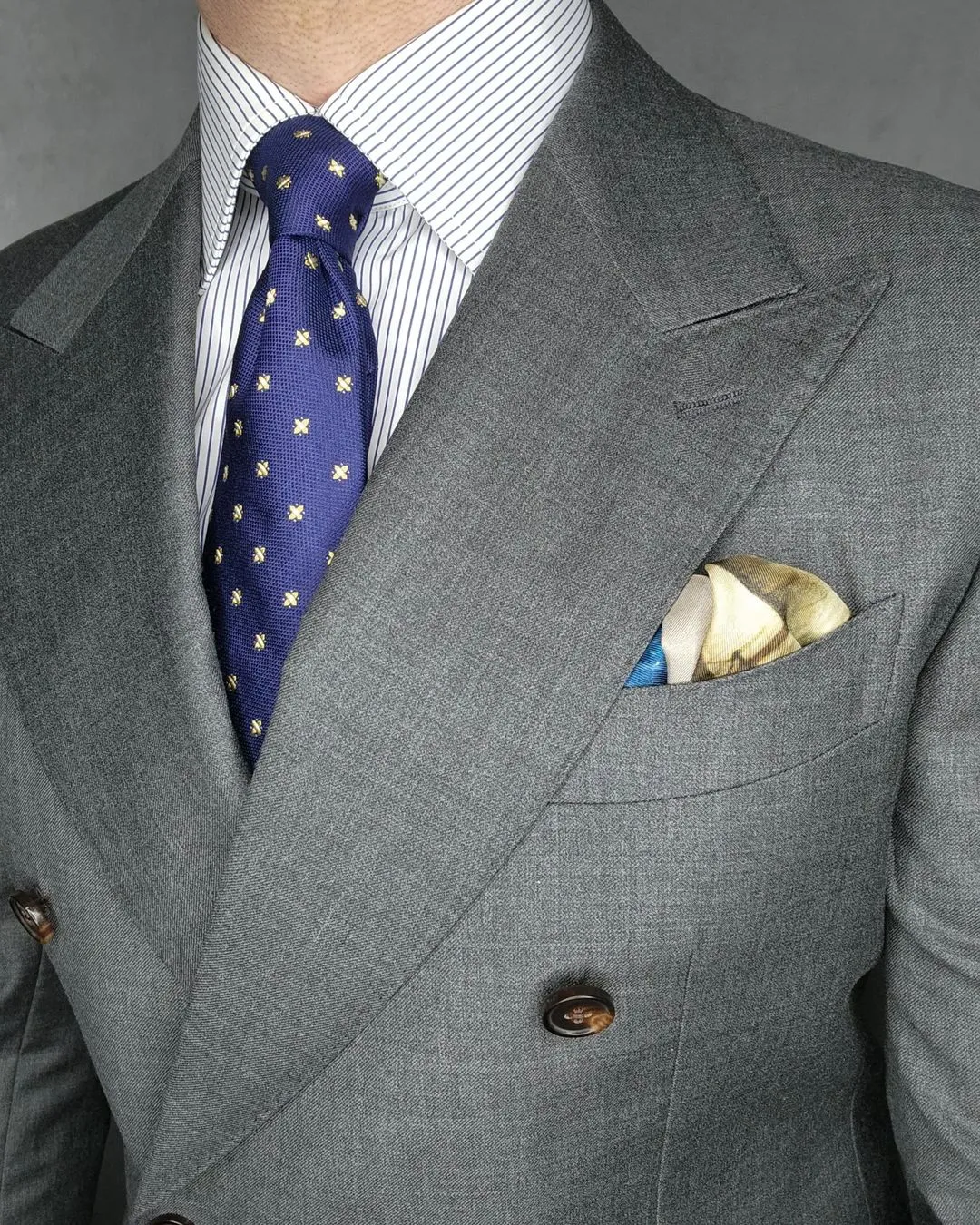 Millville Foulard Silk Tie, Navy / Gold