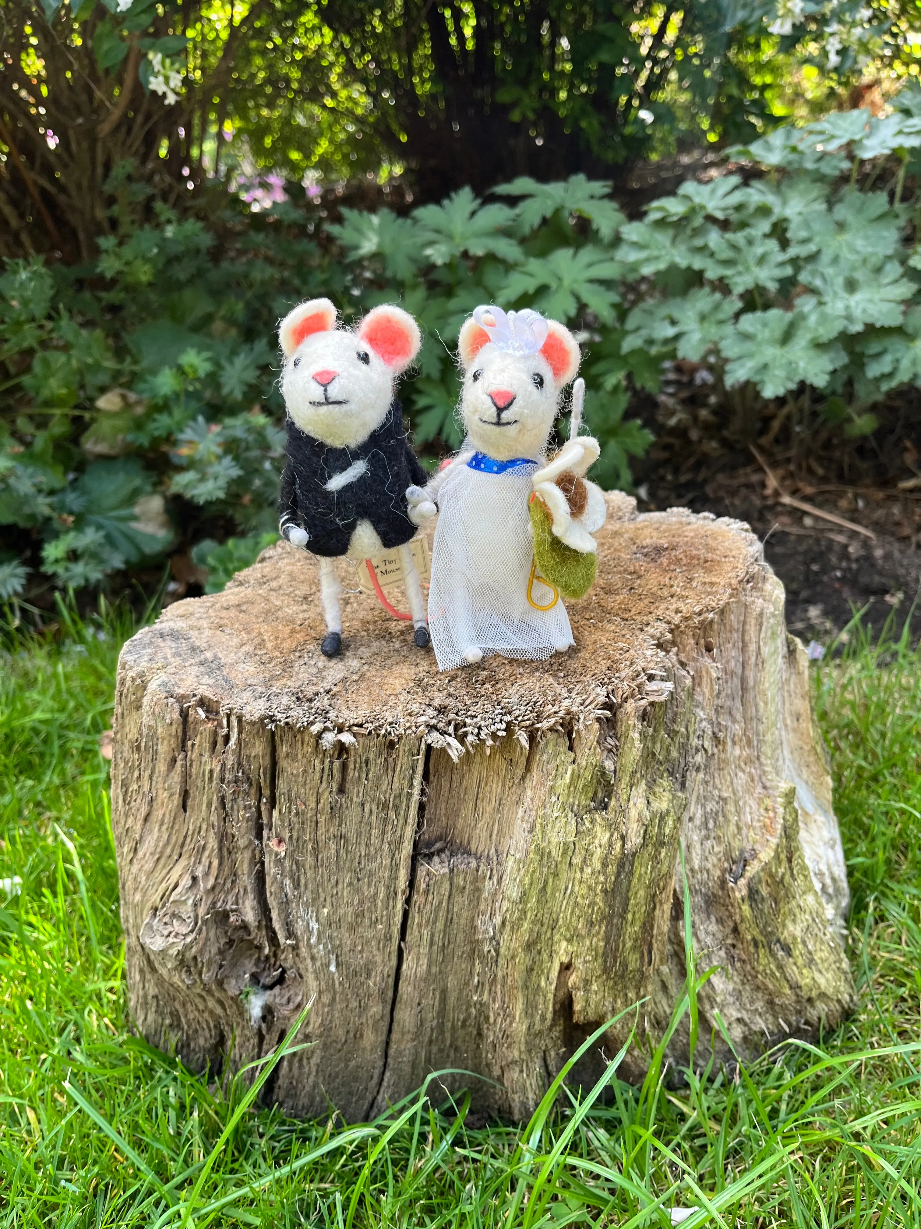 Sew Heart Felt Bride and Groom Mouse Couple Wedding Cake Topper Gift for Wedding Couple Bride Shower Wedding Gift