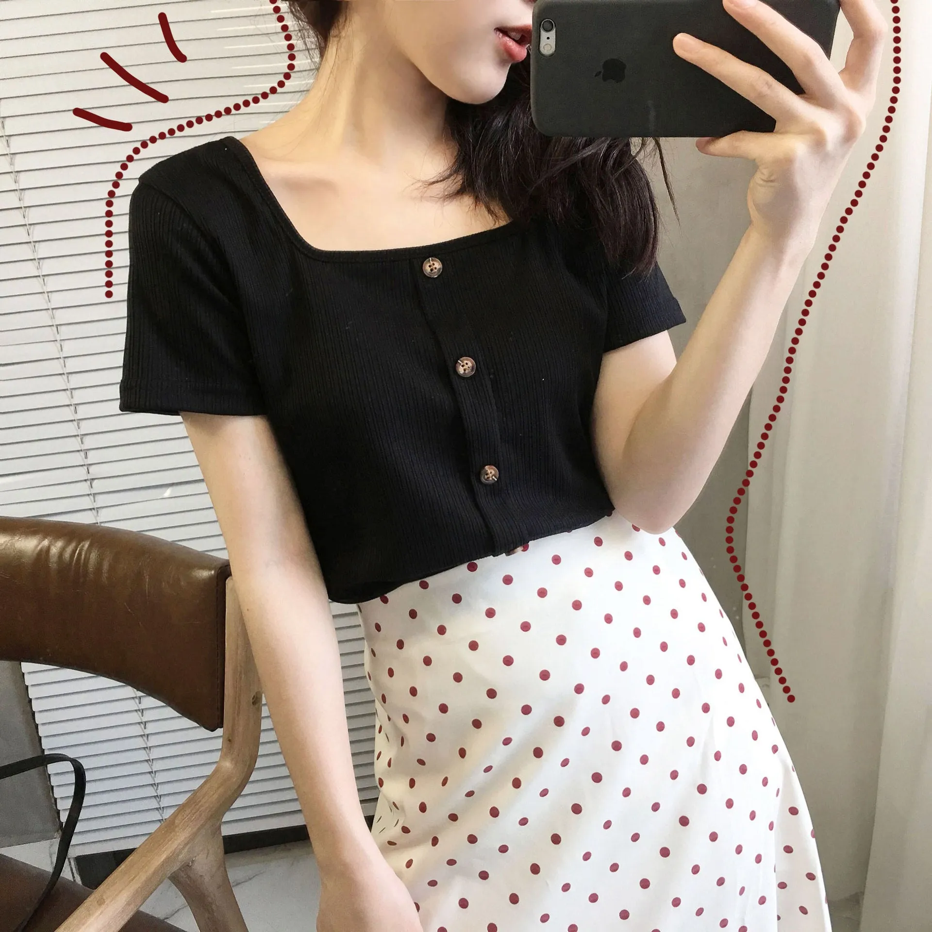 Vintage Square Neck INS Short Sleeve T-Shirt Women Summer Western Feminine Niche Short Slim Look Tops Outerwear